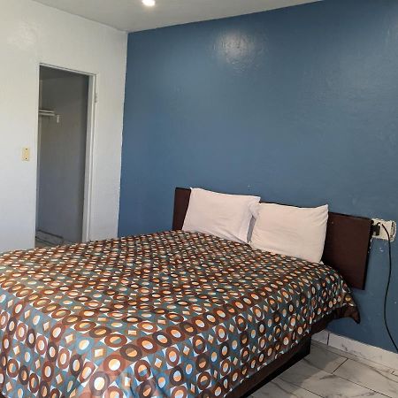 Green Spot Motel วิกเตอร์วิลล์ ภายนอก รูปภาพ